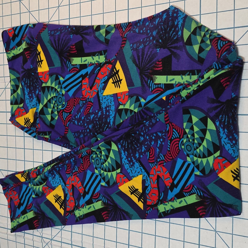 LulaRoe Leggings T&C ONE SIZE Preloved, Design Patterns